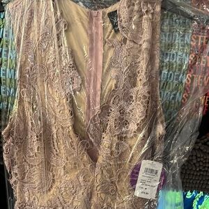 Elegant Lace Sleeveless Dress